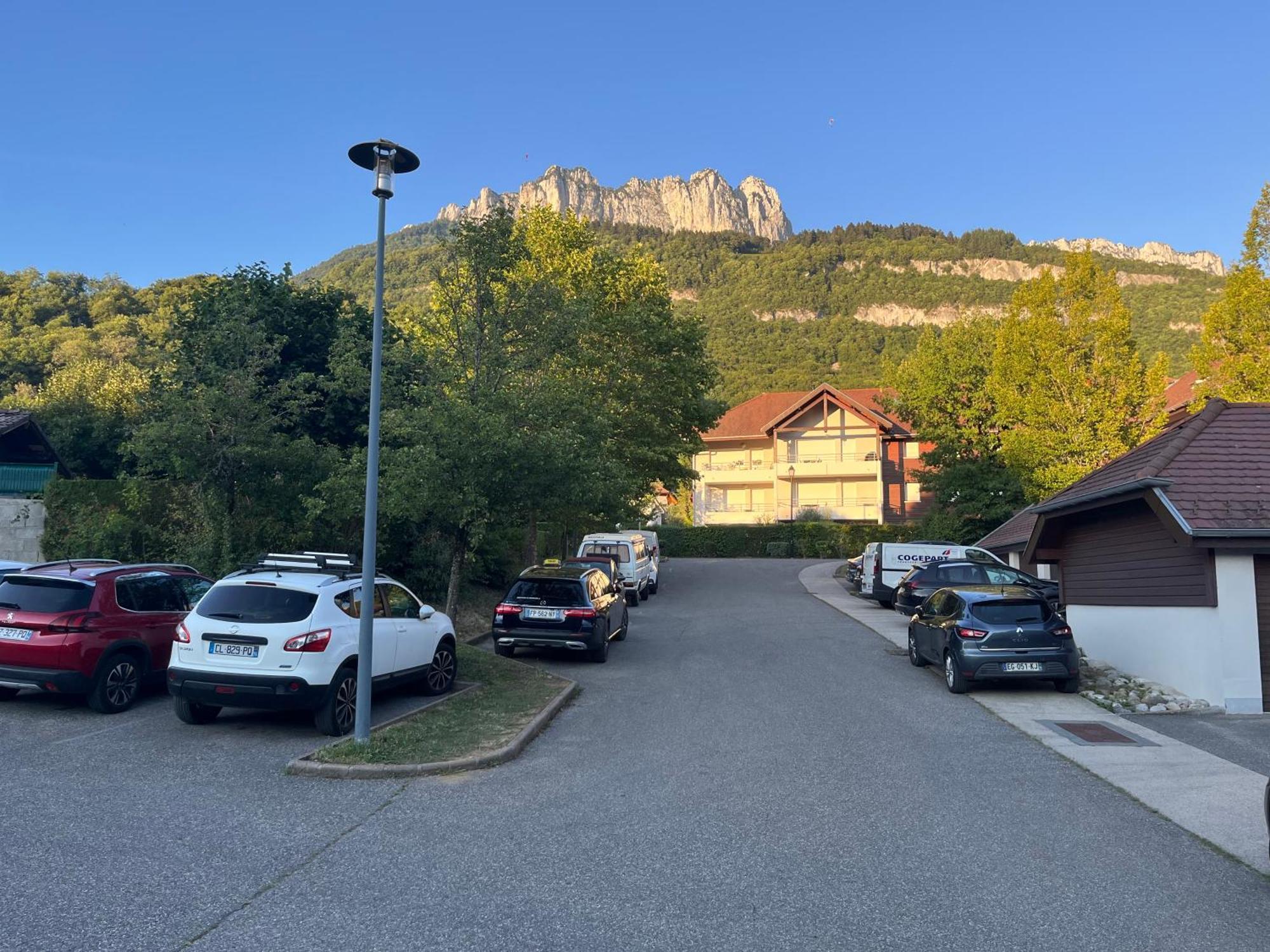 Entre Lac D'Annecy Et Montagnes, Golf Et Parapente A Pieds Talloires Cameră foto